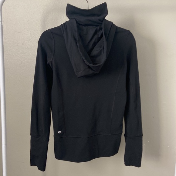 Lululemon In Stride Black Jacket Sz 6 - Picture 6 of 12